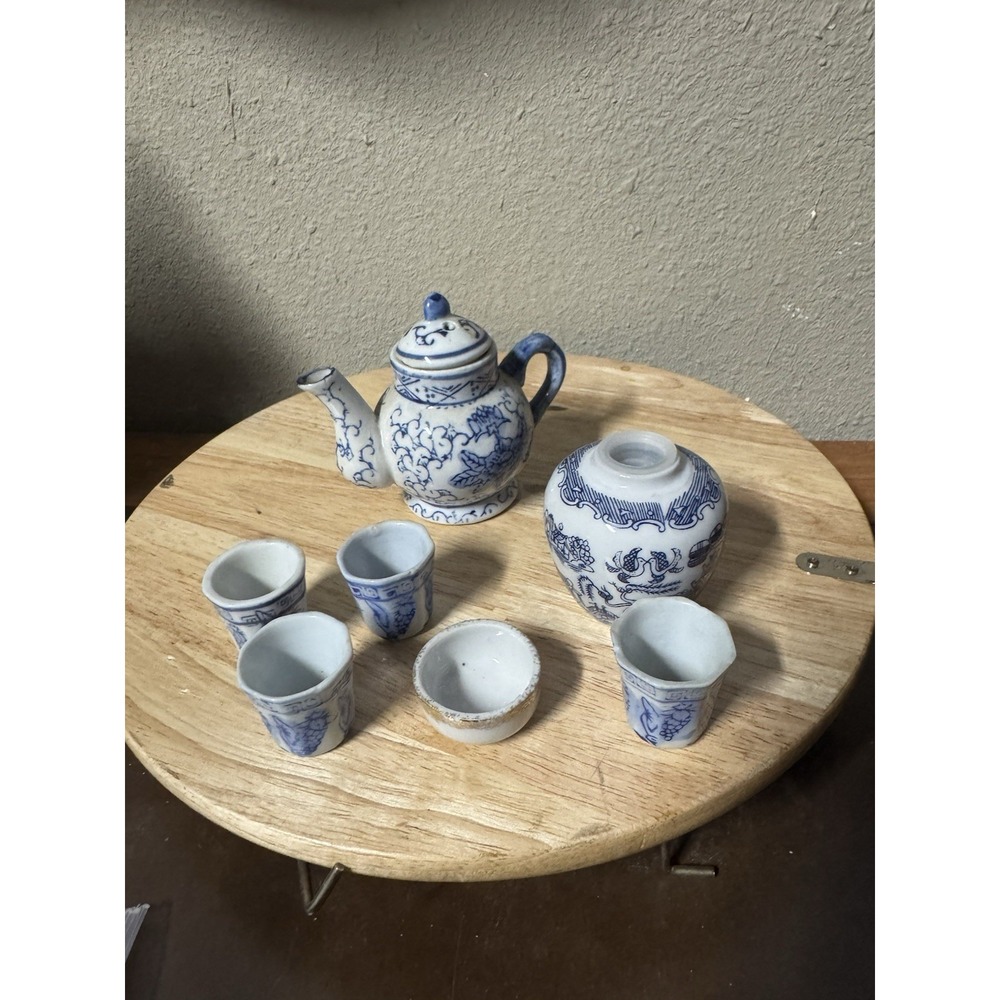 VTG Chinese Qing dynasty mini teapot cups set of 7 blue floral‎ and village